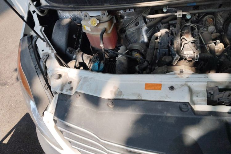 Used JAC Group Sunray 2021 2.2T Jieyun Wang Express Version Engine Bay Right