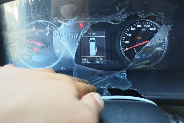 Used JAC Group Sunray 2021 2.0T 4-Series Star Express 6/7-Seater D20TCIF1 Odometer Close Up