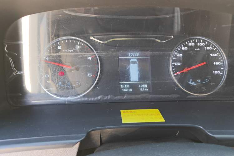 Used JAC Group Sunray 2021 2.0T 4-Series Star Express 8/9-Seater D20TCIF1 Odometer Close Up