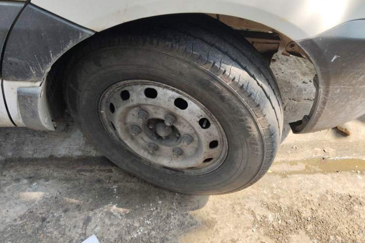Used JAC Group Sunray 2021 2.2T Jieyun Wang Express Version Right Front Wheel Hub