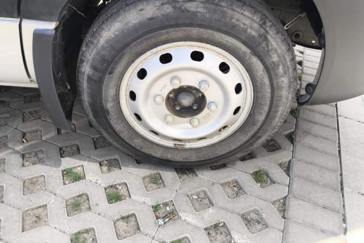 Used JAC Group Sunray 2021 2.0T 4-Series Star Express 6/7-Seater D20TCIF1 Right Front Wheel Hub