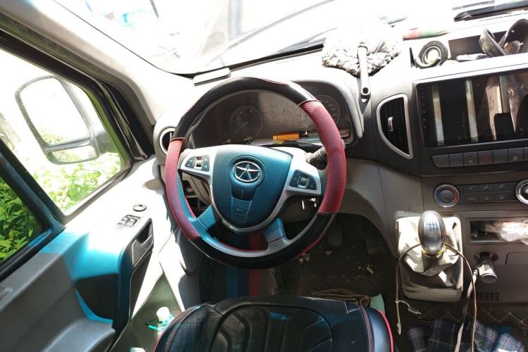 Used JAC Group Sunray 2022 2.0T Fuel-Efficient King PLUS Express Version Mid-axle 5-6 Seats HFC4DB3-2E4 Steering Wheel