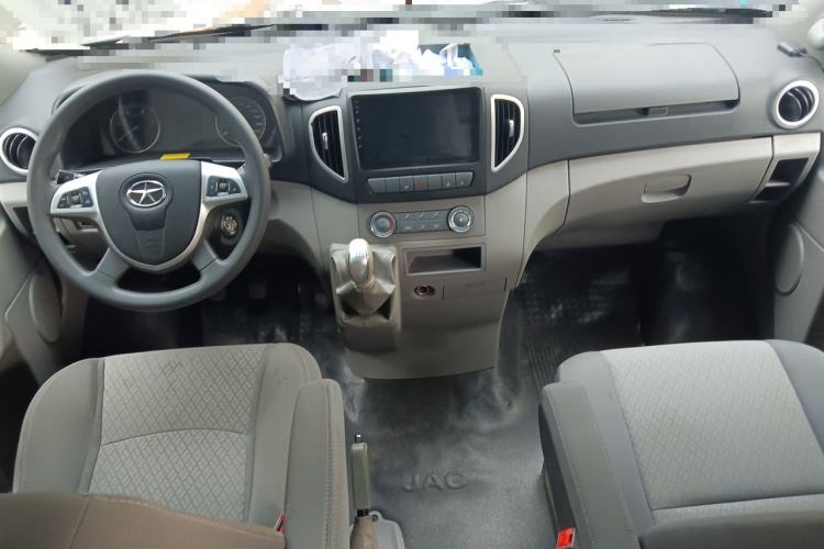 Used JAC Group Sunray 2022 2.0T Fuel-Efficient King PLUS Express Version Mid-axle 5-6 Seats HFC4DB3-2E4 Center Console