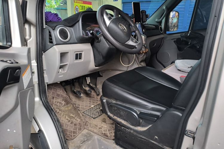 Used JAC Group Sunray 2022 2.0T Fuel-Efficient King PLUS Express Version Middle-Axis 7-Seater HFC4DB3-2E4 Driver Seat