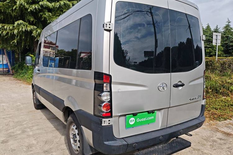 Used JAC Group Sunray 2022 2.0T Fuel-Efficient King PLUS Express Version Mid-axle 5-6 Seats HFC4DB3-2E4 Exterior 3