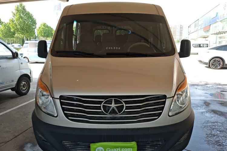 Used JAC Group Sunray 2022 2.0T Fuel-Efficient King PLUS Express Version Middle-Axis 7-Seater HFC4DB3-2E4 Front