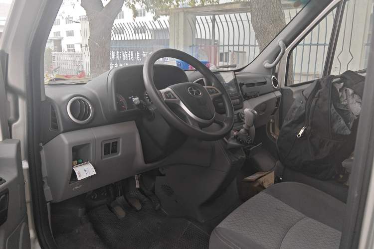 Used JAC Group Sunray 2022 2.0T Fuel-Efficient King PLUS Express Version Short Wheelbase 5-Seater HFC4DB3-2E4 Left Front Seat