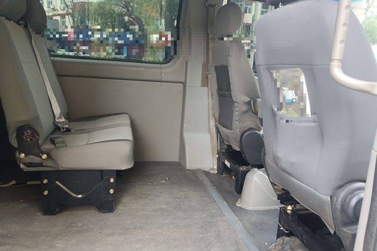 Used JAC Group Sunray 2022 2.0T Fuel-Efficient King PLUS Express Version Mid-axle 5-6 Seats HFC4DB3-2E4 Left Rear Seat