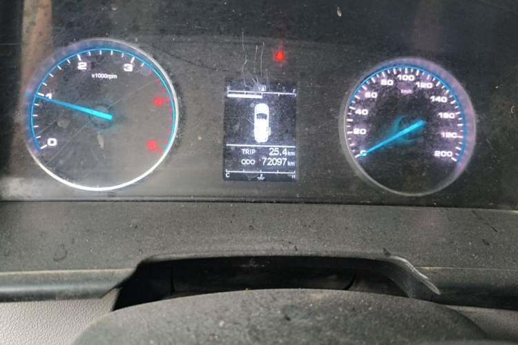 Used JAC Group Sunray 2022 2.0T Fuel-Efficient King PLUS Express Version Middle-Axis 7-Seater HFC4DB3-2E4 Odometer Close Up