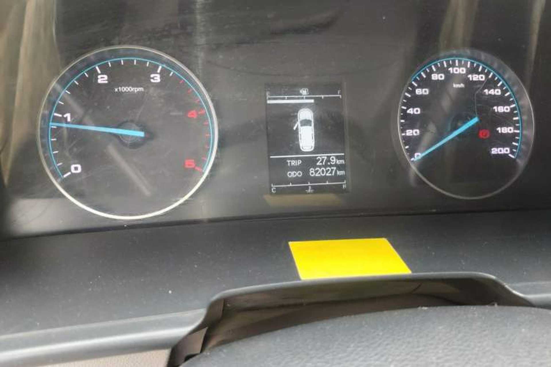 Used JAC Group Sunray 2022 2.0T Fuel-Efficient King PLUS Express Version Mid-axle 5-6 Seats HFC4DB3-2E4 Odometer Close Up