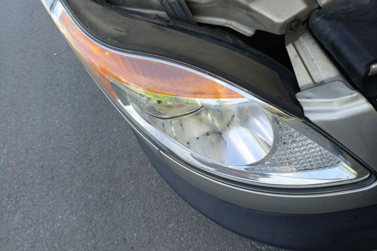 Used JAC Group Sunray 2022 2.0T Fuel-Efficient King PLUS Express Version Middle-Axis 7-Seater HFC4DB3-2E4 Right Front Headlight