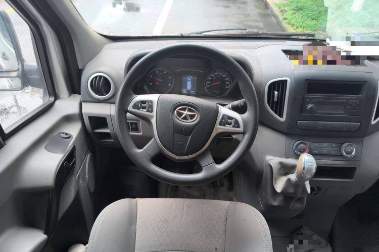 Used JAC Group Sunray 2022 2.0T Fuel-Efficient King PLUS Express Version Mid-axle 5-6 Seats HFC4DB3-2E4 Steering Wheel