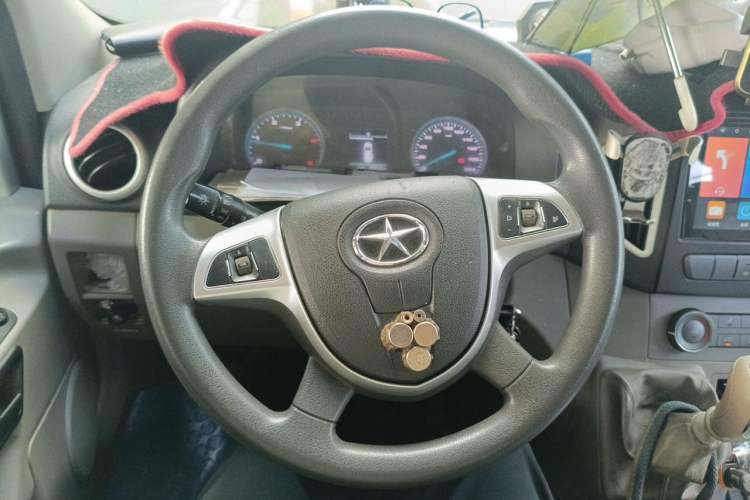 Used JAC Group Sunray 2022 2.0T Fuel-Efficient King PLUS Express Version Middle-Axis 7-Seater HFC4DB3-2E4 Steering Wheel