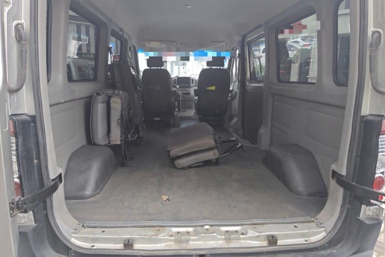 Used JAC Group Sunray 2022 2.0T Fuel-Efficient King PLUS Express Version Mid-axle 5-6 Seats HFC4DB3-2E4 Trunk