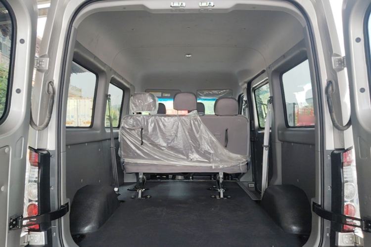 Used JAC Group Sunray 2022 2.0T Fuel-Efficient King PLUS Express Version Short Wheelbase 6-7 Seater – HFC4DB3-2E4 Trunk