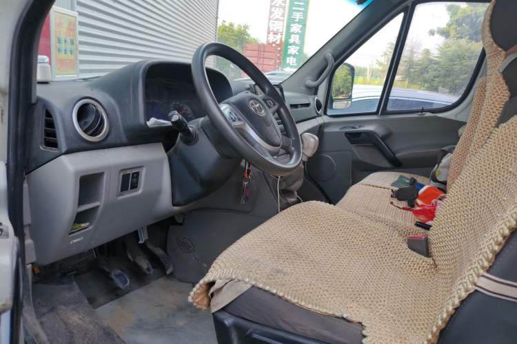 Used JAC Group Sunray 2022 2.0T Fuel-Efficient King PLUS Express Version Middle-Axis 7-Seater HFC4DB3-2E4 Driver Seat