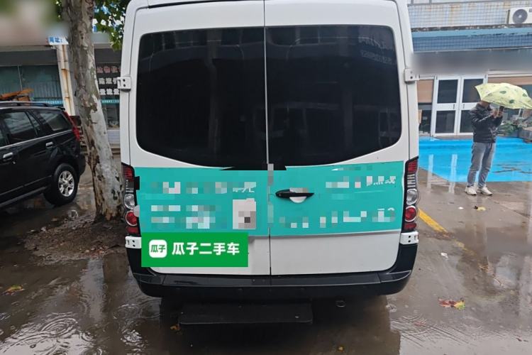 Used JAC Group Sunray 2022 2.0T Fuel-Efficient King PLUS Express Version Mid-axle 5-6 Seats HFC4DB3-2E4 Exterior 4
