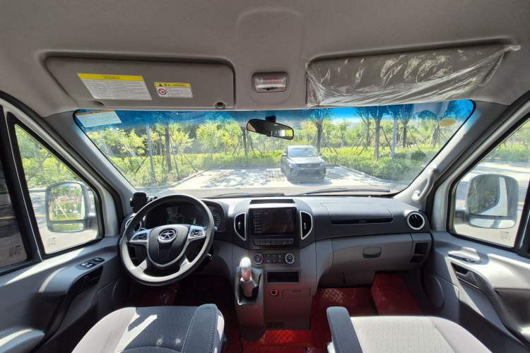 Used JAC Group Sunray 2022 2.0T Fuel-Efficient King PLUS Express Version Mid-axle 5-6 Seats HFC4DB3-2E4 Interior 2