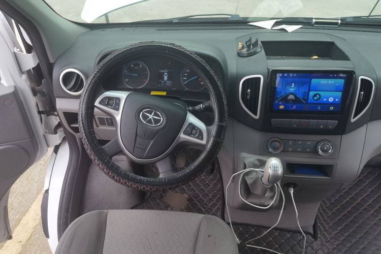Used JAC Group Sunray 2022 2.0T Fuel-Efficient King PLUS Express Version Mid-axle 5-6 Seats HFC4DB3-2E4 Steering Wheel