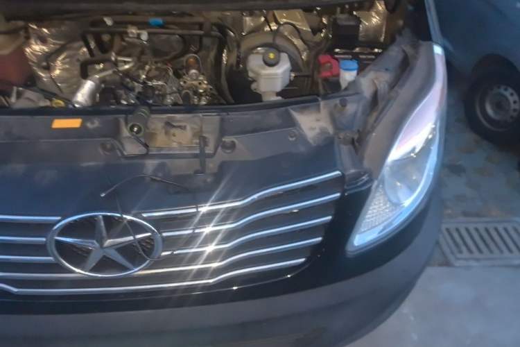 Used JAC Group Sunray 2023 2.0T 5-Series Express Version 6/7 Seats HFC4DB3-2E4 Engine Bay Left