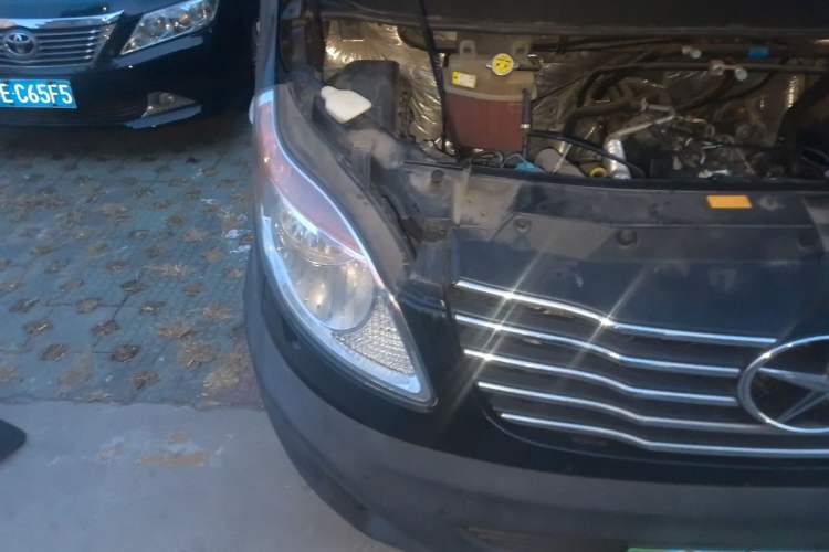 Used JAC Group Sunray 2023 2.0T 5-Series Express Version 6/7 Seats HFC4DB3-2E4 Engine Bay Right