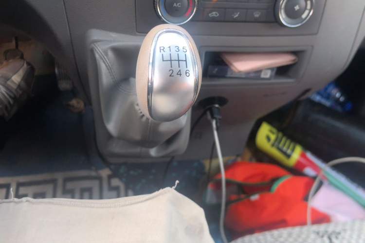 Used JAC Group Sunray 2023 2.0T 5-Series Express Version 6/7 Seats HFC4DB3-2E4 Gear Lever