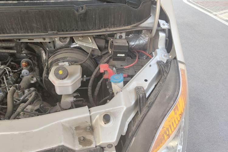 Used JAC Group Sunray 2023 2.0T 5-Series Commercial Version Non-Commercial Use 7-Seater HFC4DB3-2E4 Engine Bay Left