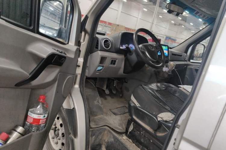 Used JAC Group Sunray 2023 2.0T 5-Series Express Version 6/7 Seats D20TCIF1 Interior 3