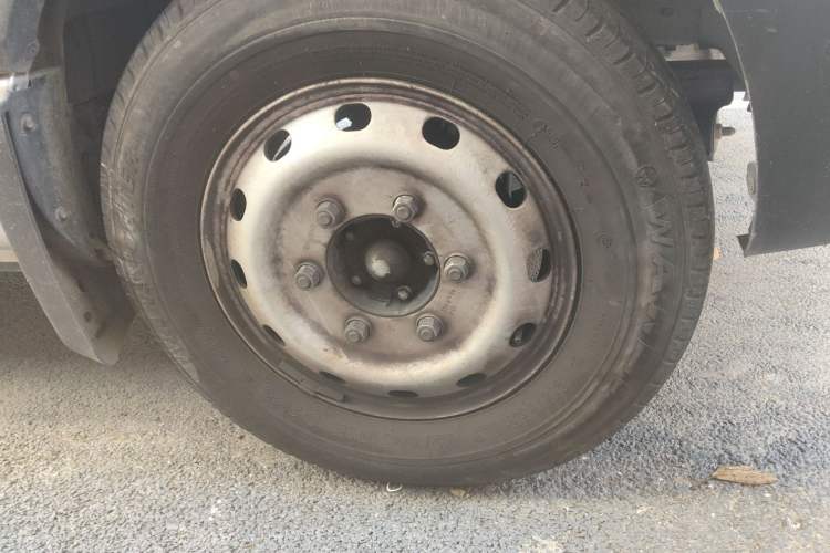 Used JAC Group Sunray 2023 2.0T 5-Series Commercial Version Non-Commercial Use 7-Seater HFC4DB3-2E4 Right Front Wheel Hub
