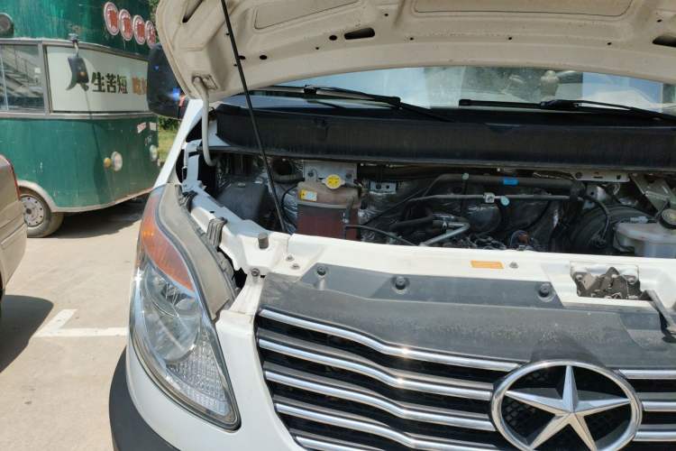Used JAC Group Sunray 2023 2.0T 5-Series Express Version 6/7 Seats HFC4DB3-2E4 Engine Bay Right