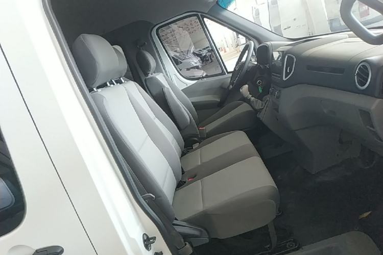 Used JAC Group Sunray 2023 2.0T 5-Series Express Version 6/7 Seats HFC4DB3-2E4 Right Front Seat