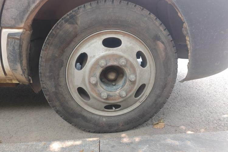 Used JAC Group Sunray  Right Front Wheel Hub