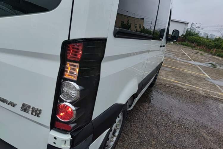 Used JAC Group Sunray 2023 2.0T 5-Series Express Version 6/7 Seats D20TCIF1 Right Rear Taillight