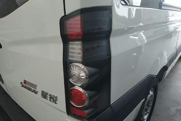 Used JAC Group Sunray 2023 2.0T 5-Series Express Version 6/7 Seats HFC4DB3-2E4 Right Rear Taillight