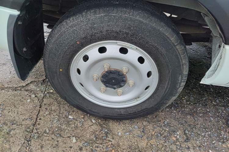 Used JAC Group Sunray 2023 2.0T 5-Series Express Version 6/7 Seats D20TCIF1 Right Rear Wheel Hub