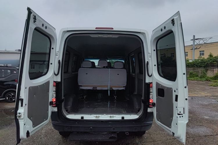 Used JAC Group Sunray 2023 2.0T 5-Series Express Version 6/7 Seats D20TCIF1 Trunk