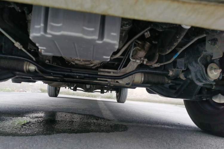Used JAC Group Sunray 2024 2.5T 5-Series Express Version Single Tire 5/6/7 Seater Chassis Front