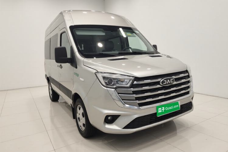 Used JAC Group Sunray 2024 2.5T 5-Series Express Version with Dual Tires Available in 5/6/7-Seater Configurations Front Right 45 Deg