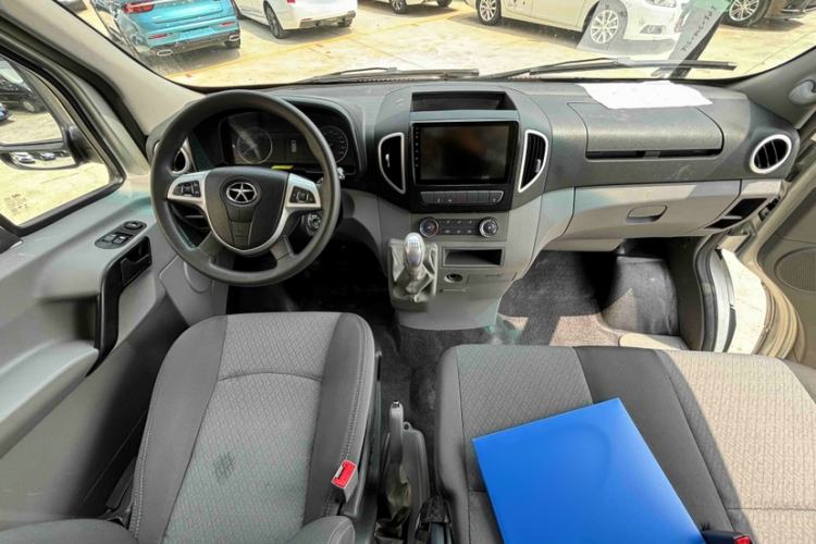 Used JAC Group Sunray 2024 2.0T Comfort Edition Single-Tyre Low-Roof Van with 5/6/7 Seating Configurations Interior 1