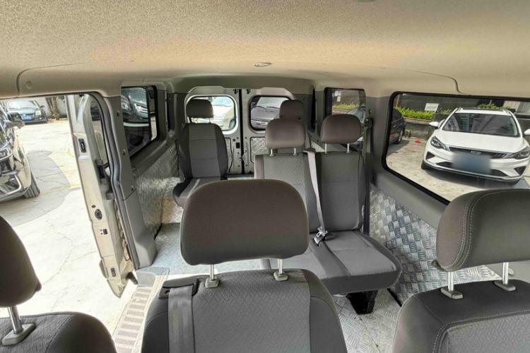 Used JAC Group Sunray 2024 2.0T Comfort Edition Single-Tyre Low-Roof Van with 5/6/7 Seating Configurations Interior 6