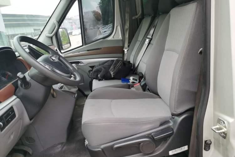 Used JAC Group Sunray 2024 2.5T 5-Series Express Version Single Tire 5/6/7 Seater Left Front Seat