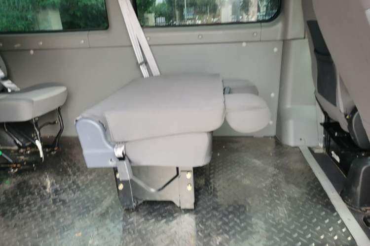 Used JAC Group Sunray 2024 2.5T 5-Series Express Version Single Tire 5/6/7 Seater Left Rear Seat