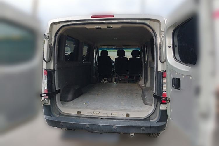 Used JAC Group Sunray 2024 2.0T Comfort Edition Single-Tyre Low-Roof Van with 5/6/7 Seating Configurations Trunk