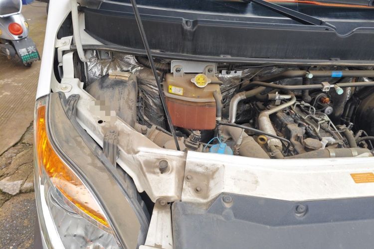 Used JAC Group Sunray 2024 2.0T Manual Mid-Roof Comfort Edition 5/6/7/9-Seater Engine Bay Right