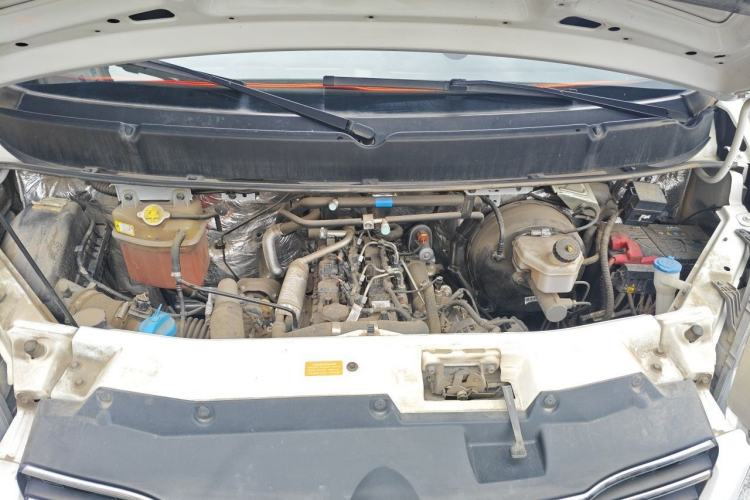Used JAC Group Sunray 2024 2.0T Manual Mid-Roof Comfort Edition 5/6/7/9-Seater Engine Bay