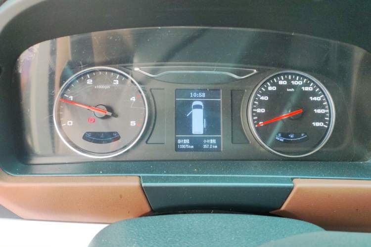 Used JAC Group Sunray 2024 2.5T Long-Wheelbase Express Dual-Tire High-Roof 5/6/7-Seater Instrument Cluster