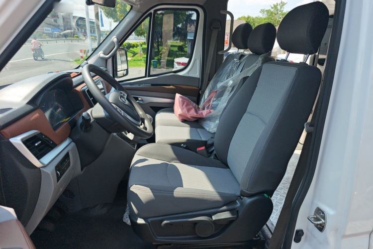 Used JAC Group Sunray 2024 2.5T Long-Wheelbase Express Dual-Tire High-Roof 5/6/7-Seater Left Front Seat