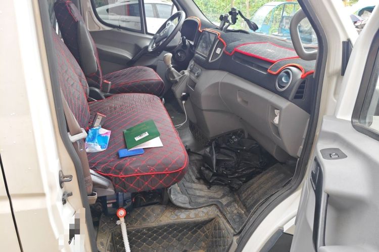 Used JAC Group Sunray 2024 2.0T Manual Mid-Roof Comfort Edition 5/6/7/9-Seater Left Rear Seat