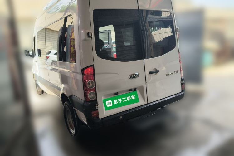Used JAC Group Sunray 2024 2.5T 5-Series Express Version with Dual Tires Available in 5/6/7-Seater Configurations Rear Left 45 Deg