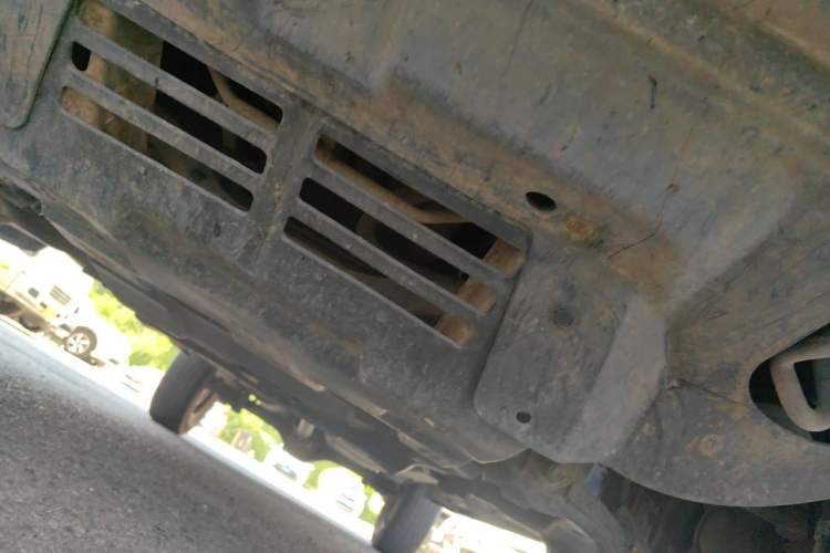 Used JAC Group T6 2015 2.8T Diesel New-Edge HFC4DA1-2C Chassis Front